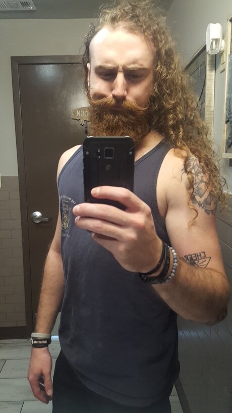 Foto di nudo di fuga di OnlyFans di Hayden Lonergan