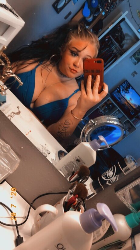 Foto di nudo di fuga di OnlyFans di Snowbunny1998