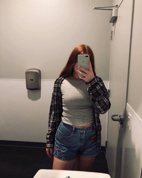 Foto di nudo di fuga di OnlyFans di Shaelyn