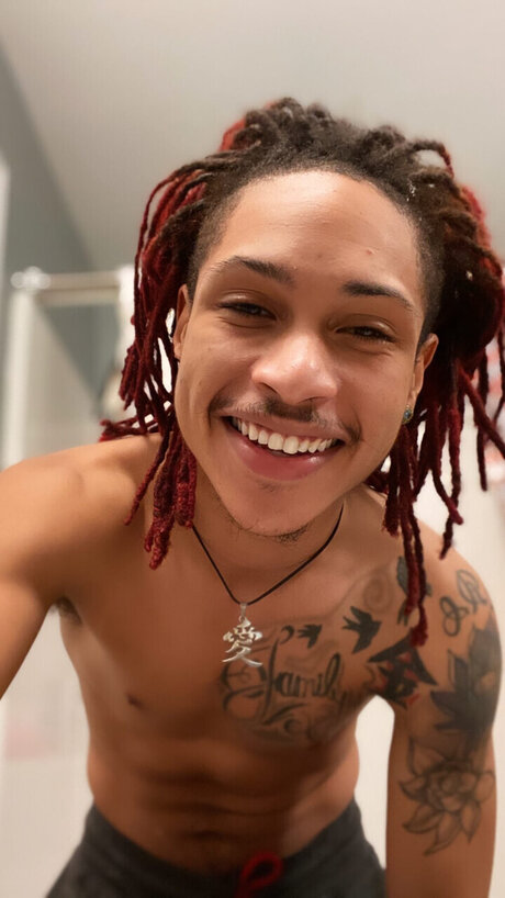 Foto di nudo di fuga di OnlyFans di Damon Goodman