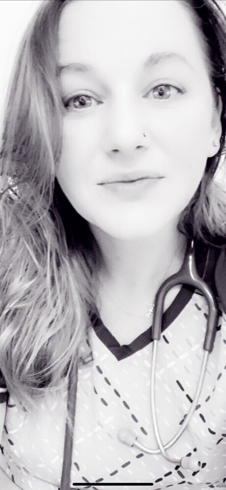 Foto di nudo di fuga di OnlyFans di Leenie