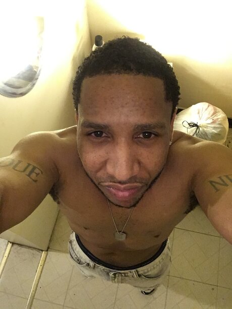 Foto di nudo di fuga di OnlyFans di Miguel