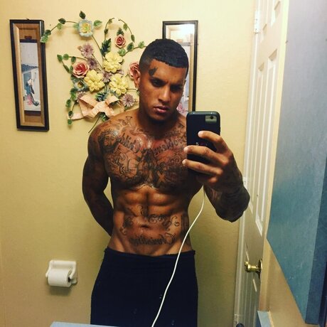 Foto di nudo di fuga di OnlyFans di Sinceredatruth2020