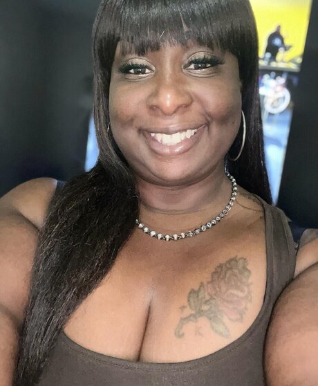 Foto di nudo di fuga di OnlyFans di Miss Foxie Brown