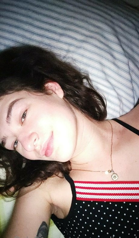 Foto di nudo di fuga di OnlyFans di Magnoliagurl