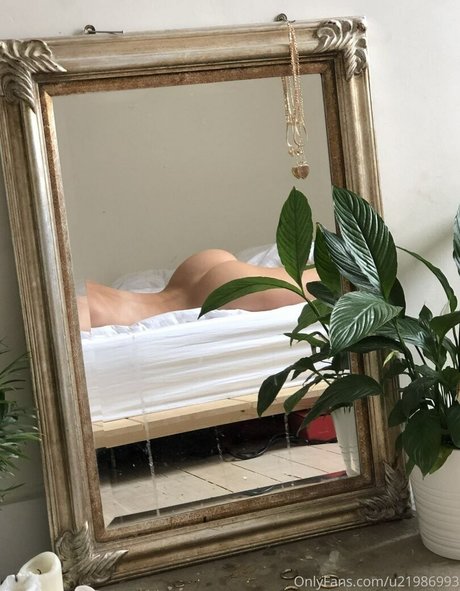 Foto di nudo di fuga di OnlyFans di Kizzyrain