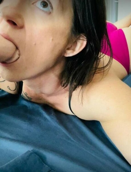 Foto di nudo di fuga di OnlyFans di Themrsnextdoor20