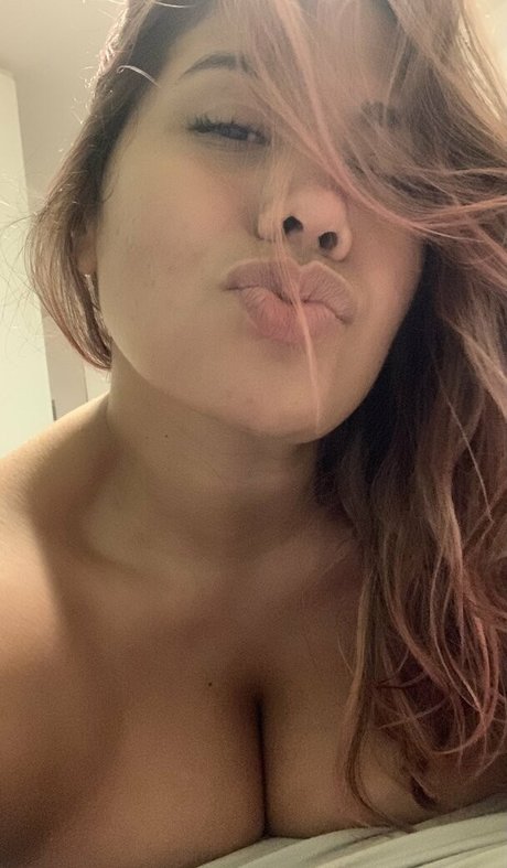 Foto di nudo di fuga di OnlyFans di Leila Germano