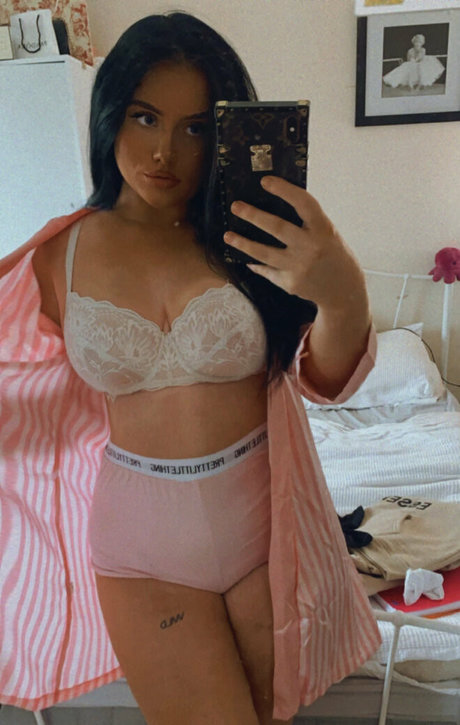 Foto di nudo di fuga di OnlyFans di Caitjxo