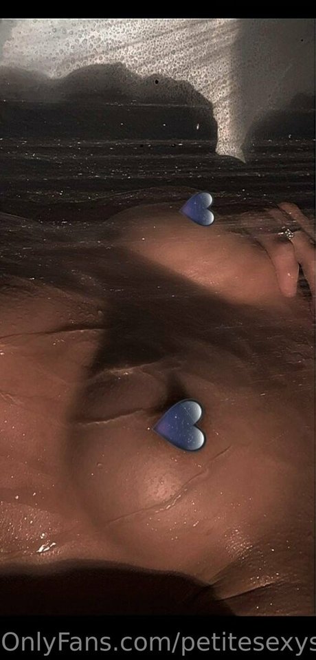 Foto di nudo di fuga di OnlyFans di Petitesexysilje