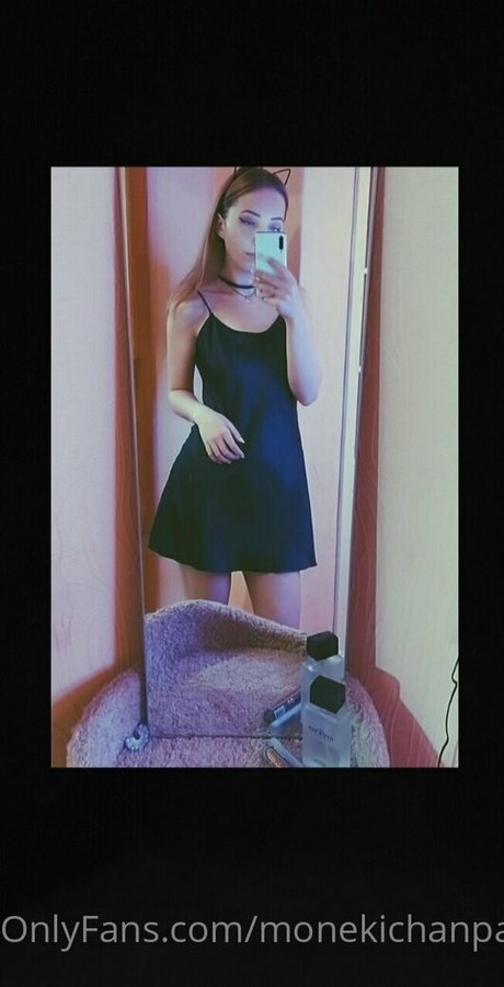 Foto di nudo di fuga di OnlyFans di Moneki