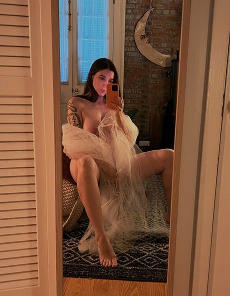 Foto di nudo di fuga di OnlyFans di Prettysadiereed