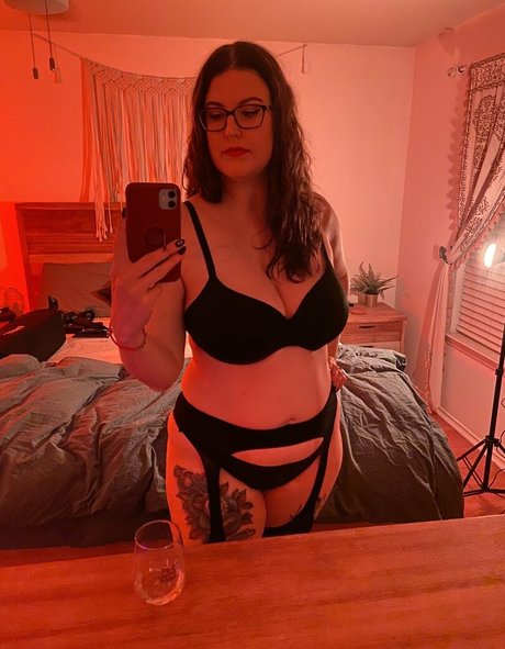 Foto di nudo di fuga di OnlyFans di Ms Eldritch