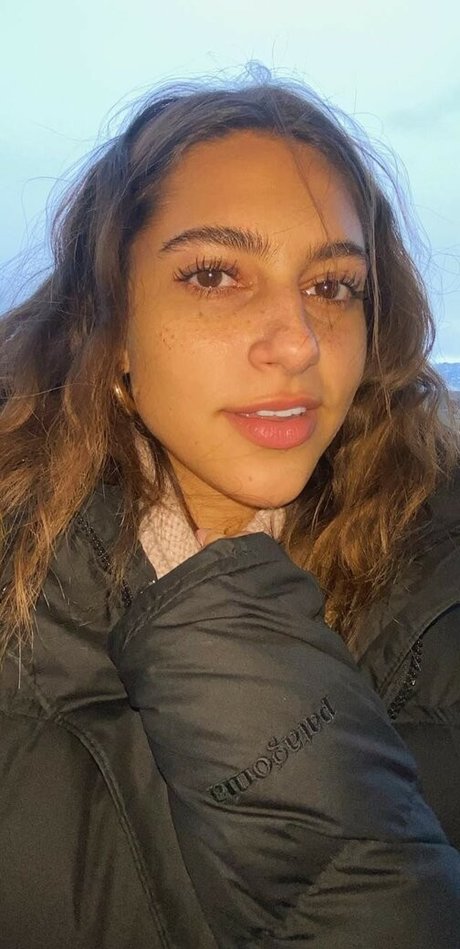 Foto di nudo di fuga di OnlyFans di Renee Maudlena Noe