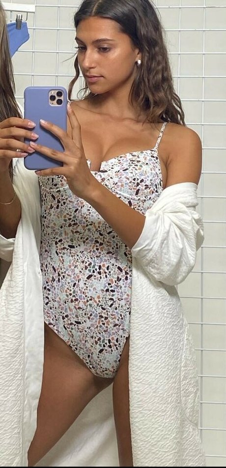 Foto di nudo di fuga di OnlyFans di Renee Maudlena Noe