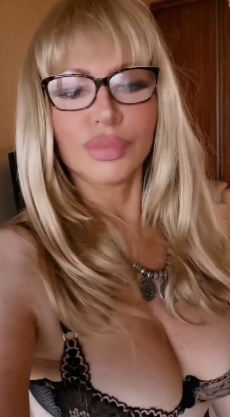 Cheri Lady