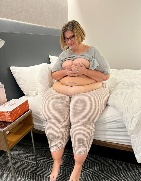 Foto di nudo di fuga di OnlyFans di Bigbootyasshley