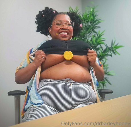 Foto di nudo di fuga di OnlyFans di Drharleyhoney