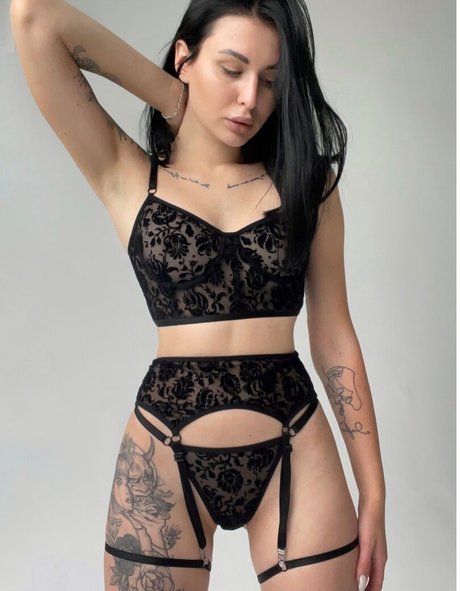 Foto di nudo di fuga di OnlyFans di Stasyastasyaa