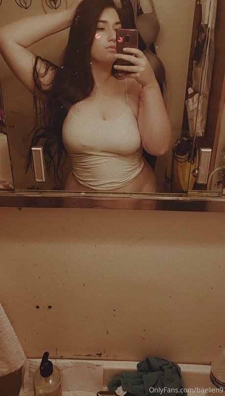 Foto di nudo di fuga di OnlyFans di Baelien9