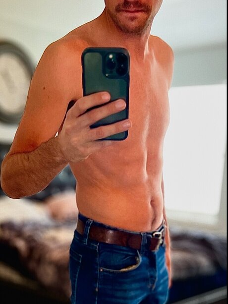 Foto di nudo di fuga di OnlyFans di The Midwest Daddy