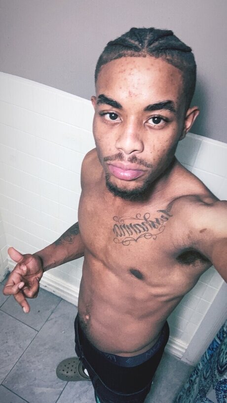 Foto di nudo di fuga di OnlyFans di 8xxxxburt