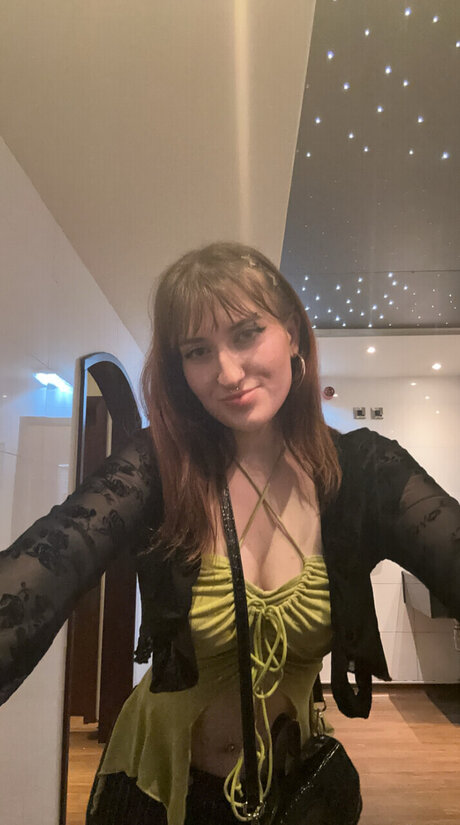 Foto di nudo di fuga di OnlyFans di Monica