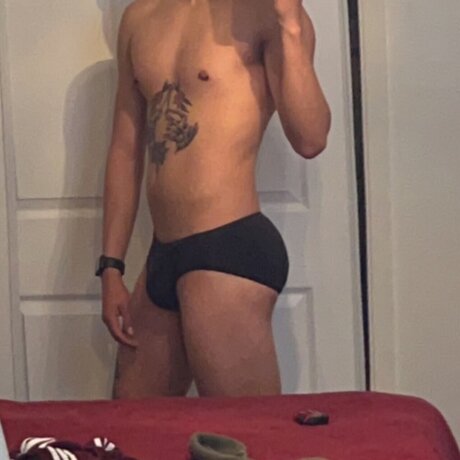 Foto di nudo di fuga di OnlyFans di Holey Boy