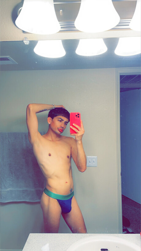 Foto di nudo di fuga di OnlyFans di Ulises