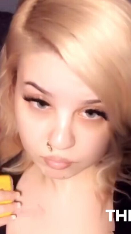 Foto di nudo di fuga di OnlyFans di Lexi Love