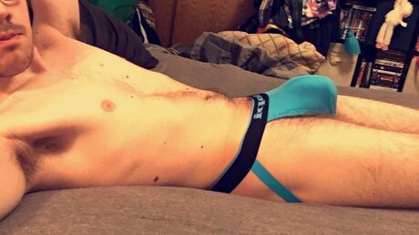Foto di nudo di fuga di OnlyFans di Muscle Suit Dude