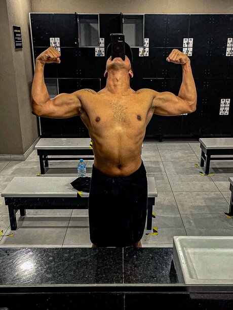 Foto di nudo di fuga di OnlyFans di Itsmarcusonly 
