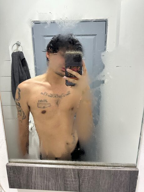 Foto di nudo di fuga di OnlyFans di Frankie Robles