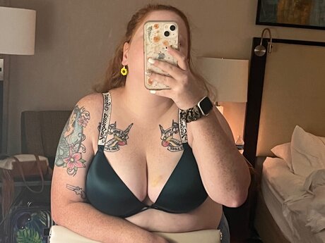Foto di nudo di fuga di OnlyFans di Dawn Darling 