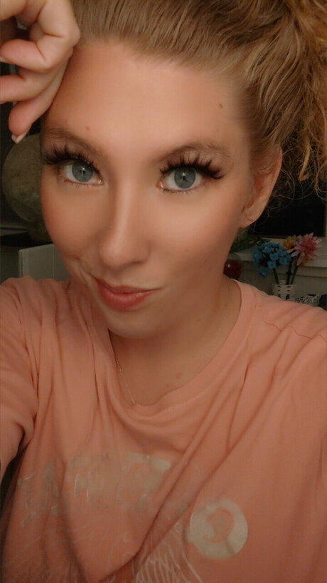 Foto di nudo di fuga di OnlyFans di Blondehoney90