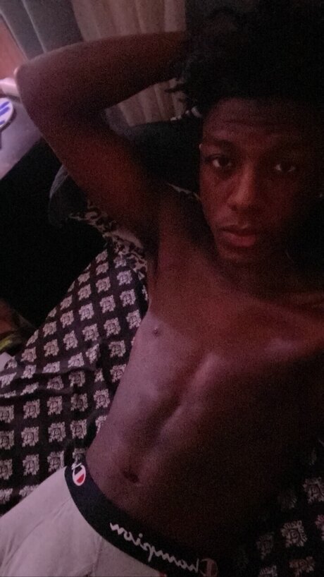 Foto di nudo di fuga di OnlyFans di Thabigbaby