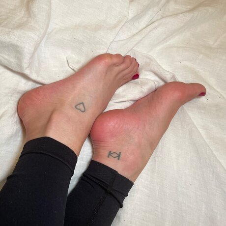 Foto di nudo di fuga di OnlyFans di Peachy Feet