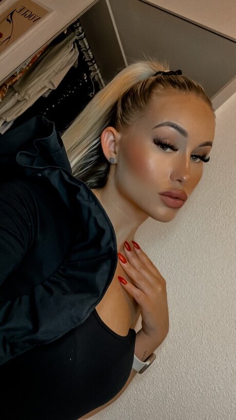 Foto di nudo di fuga di OnlyFans di Anastasia