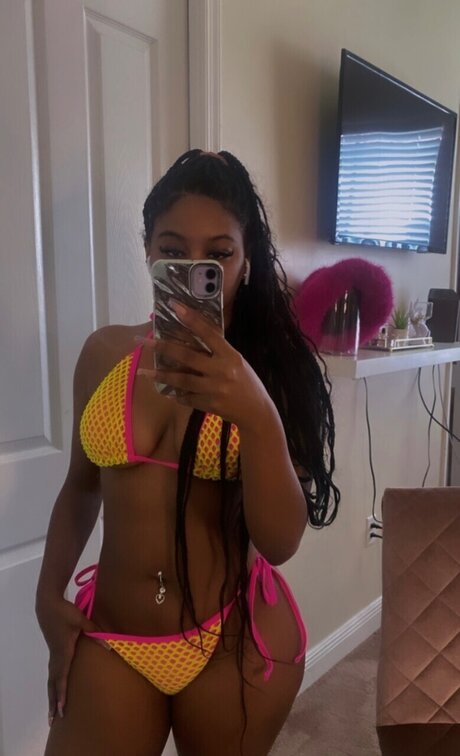 Foto di nudo di fuga di OnlyFans di Jazzy Baby