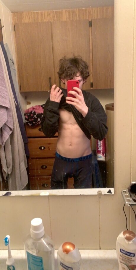 Foto di nudo di fuga di OnlyFans di James963