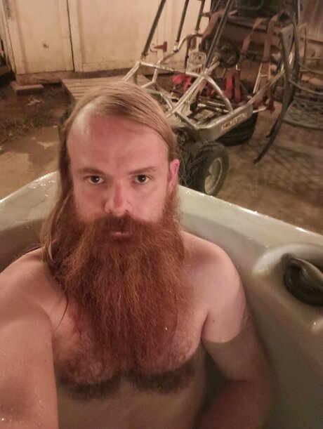 Foto di nudo di fuga di OnlyFans di Redbeardlongdick
