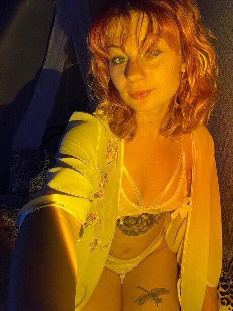 Foto di nudo di fuga di OnlyFans di Pink
