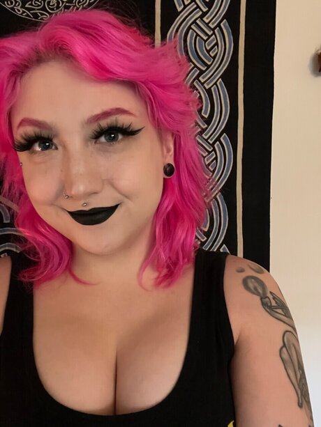 Foto di nudo di fuga di OnlyFans di Millie Rain
