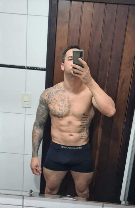 Foto di nudo di fuga di OnlyFans di Vandeco