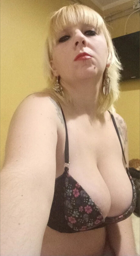 Foto di nudo di fuga di OnlyFans di Ana Pometti