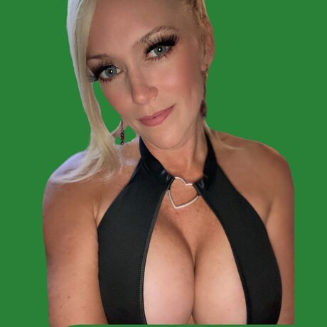 Foto di nudo di fuga di OnlyFans di Happy Endings Playbook