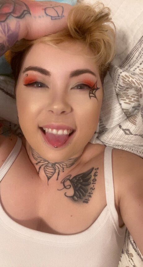 Foto di nudo di fuga di OnlyFans di Busybee