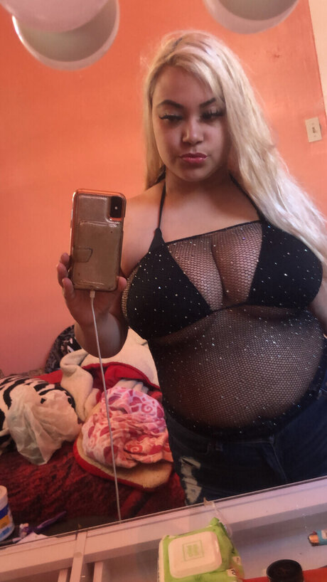 Foto di nudo di fuga di OnlyFans di One Lovee Whore