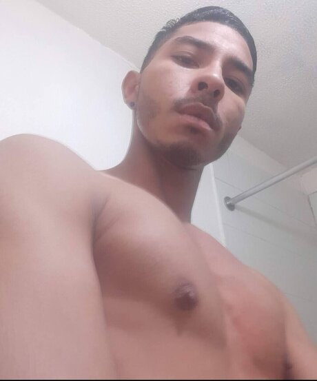 Foto di nudo di fuga di OnlyFans di Elmoreno