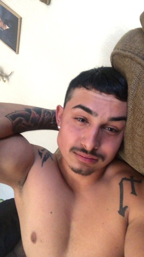 Foto di nudo di fuga di OnlyFans di Moses Bustamante